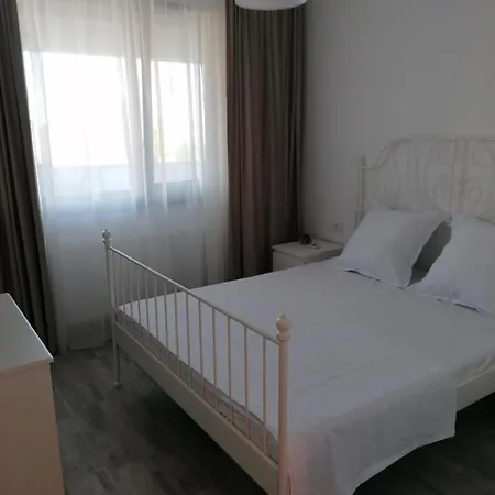 Seaview Apartament *