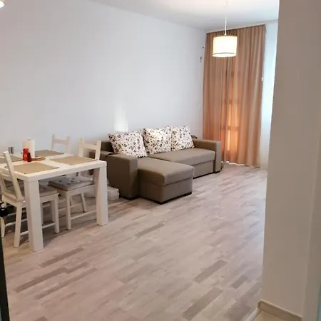 Seaview Apartament *